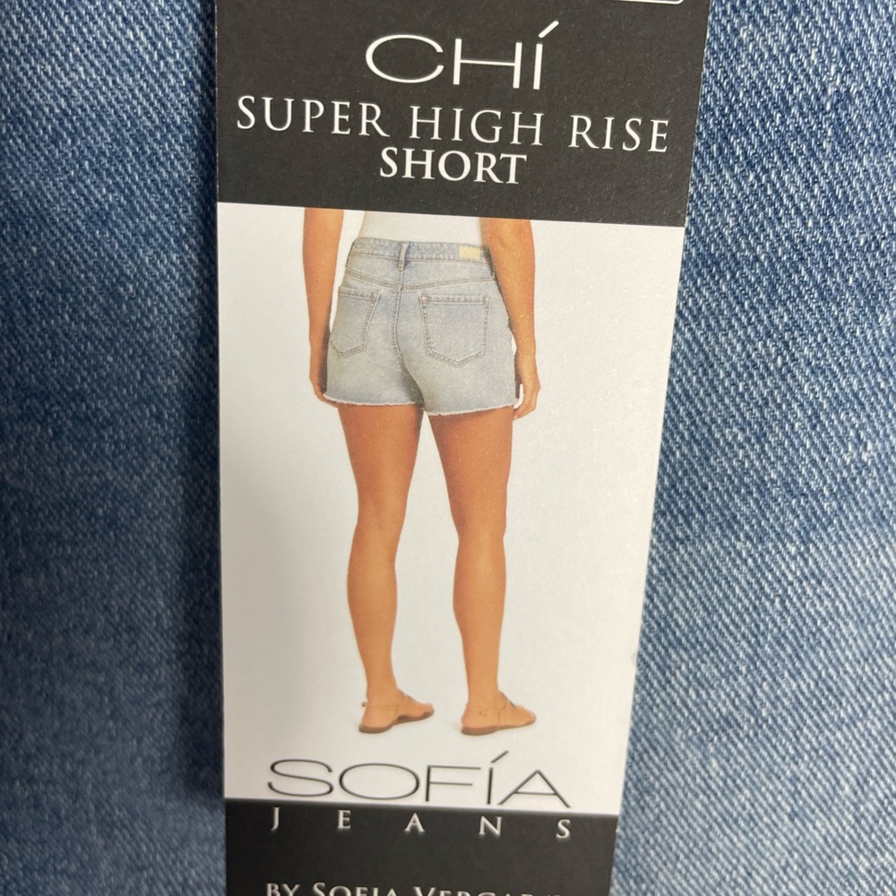 Cute Women’s Graphic Tank Top w/Jean Shorts Bundle! - Picture 4 of 5